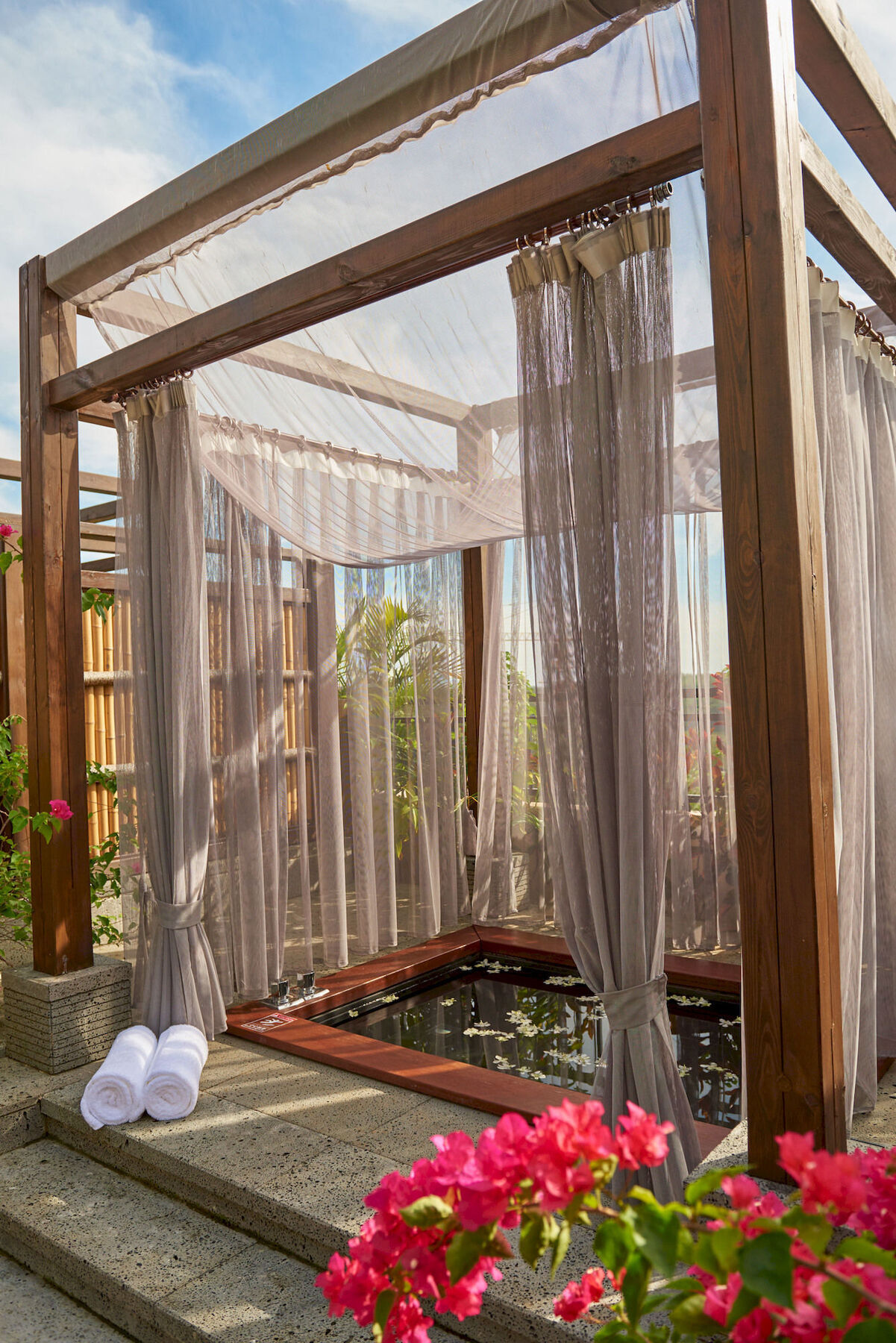 Doubletree Resort By Hilton Hotel Hainan - Qixianling Hot Spring Baoting Екстериор снимка